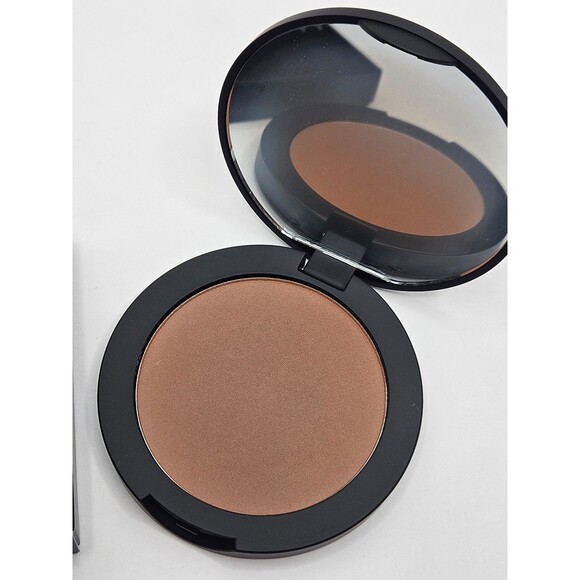 Younique Touch Matte Bronzer in Medium New in Box - Picture 2 of 4